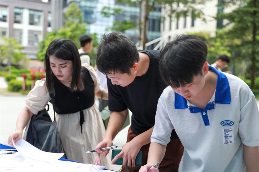 應屆生將陸續(xù)入職古瑞瓦特